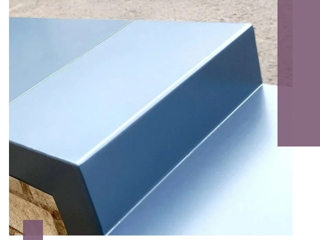 Крышки на парапет в Камышине: изготовление и монтаж под ключ