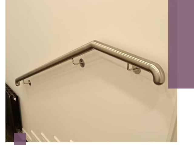 Изготовление пристенных поручней в Камышине под ключ за сроки